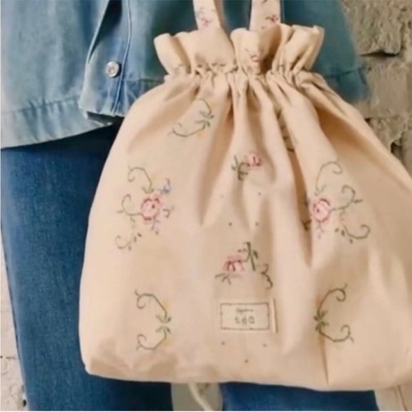 Sea for Sezane Floral Embroidered Drawstring Bag - Cream and Green bag - Picture 2 of 5